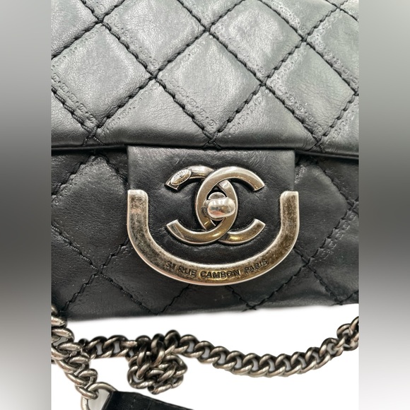 ✨$3799✨ Chanel Black Medium Calfskin Paris-Edinburgh Coco Sporran Flap - Picture 9 of 12